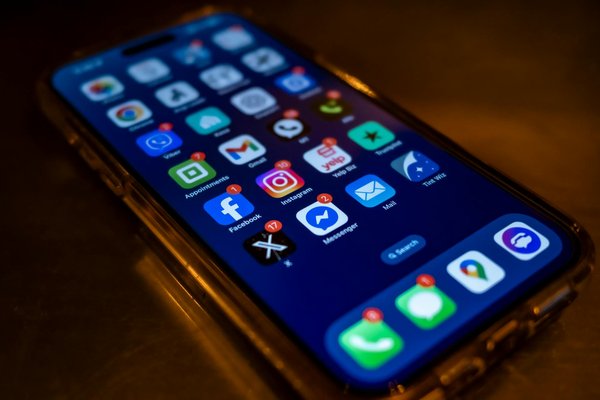 Quels sont les impacts des innovations informatiques sur la société moderne ?